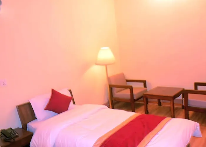 Hotel Potala Tourist 3*