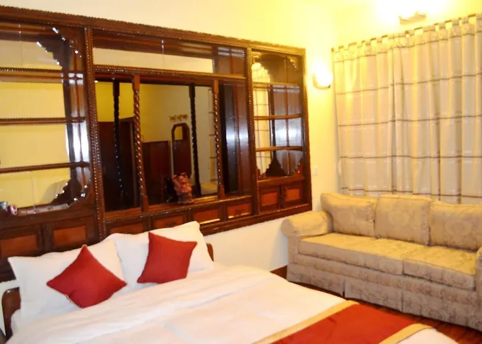 Hotel Potala Tourist 3*