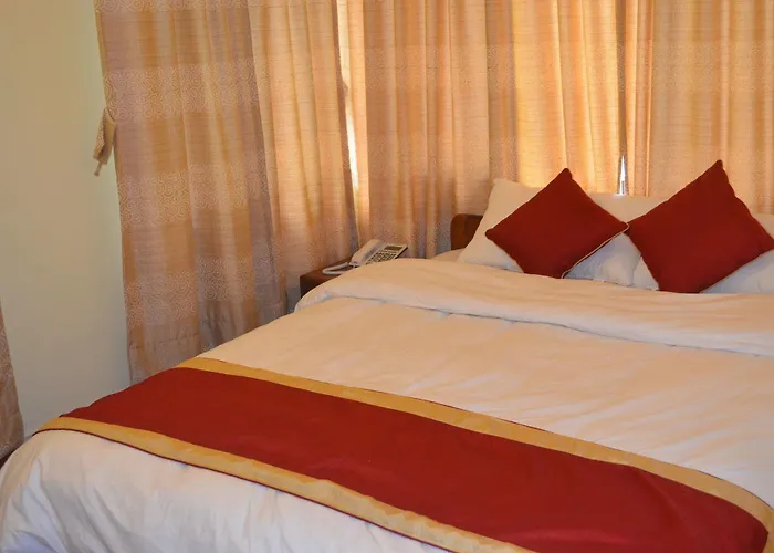 Potala Tourist Hotel 3*